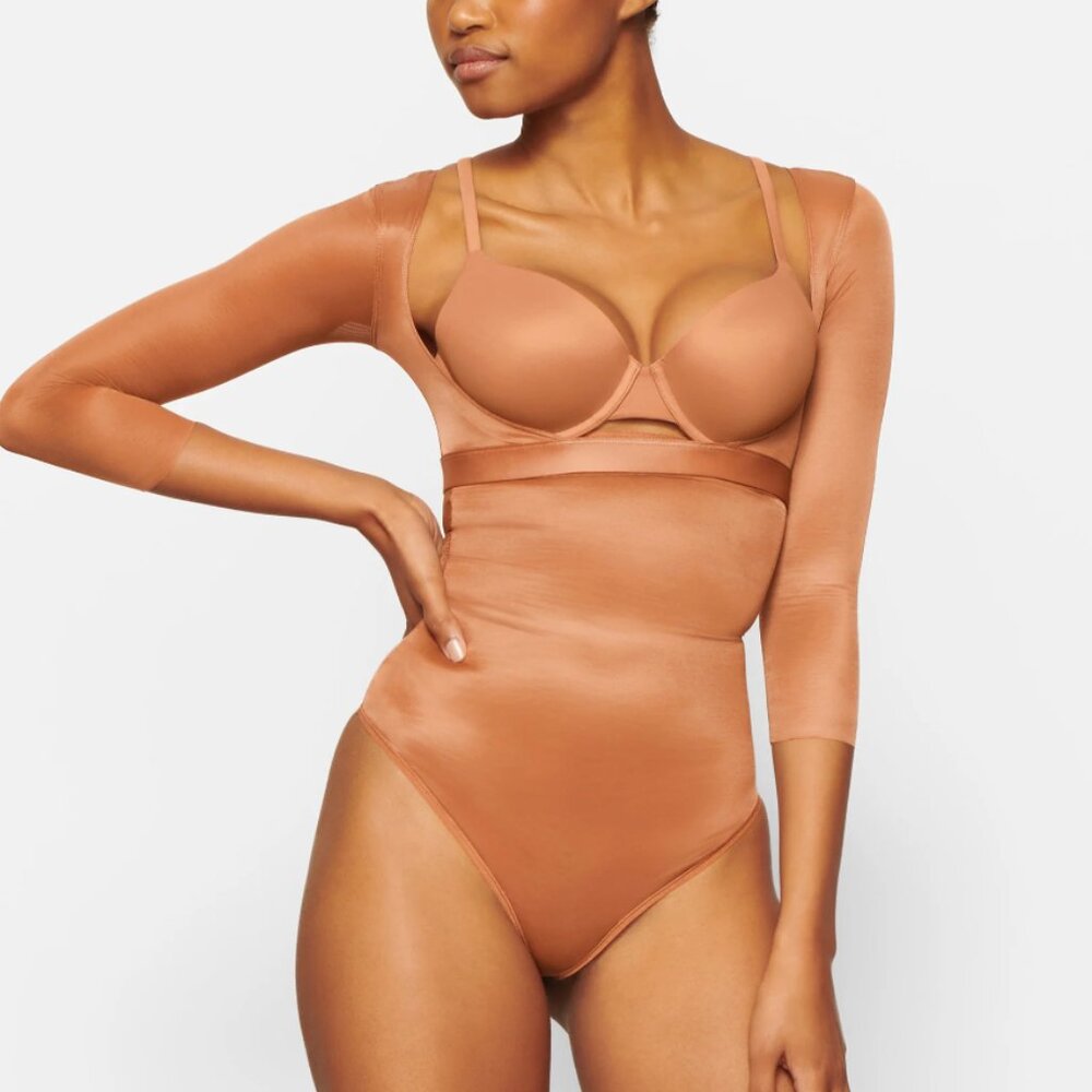 SKIMS Barely There Shapewear Open Bust Arm Shaper in Clay (S) - New without tags